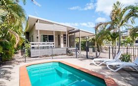 Dolphin Escape Holiday House